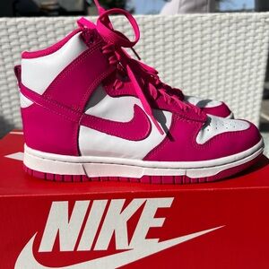 Nike Dunk High
Pink Prime (Women's)